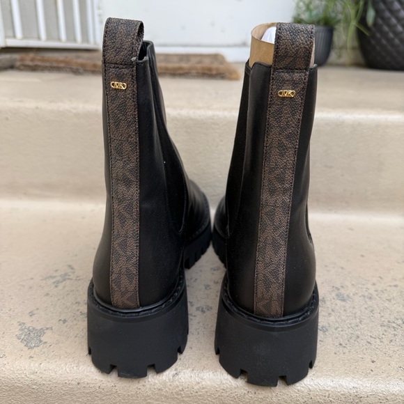 Michael Kors Asher Women’s Chelsea Boot - Picture 4 of 8